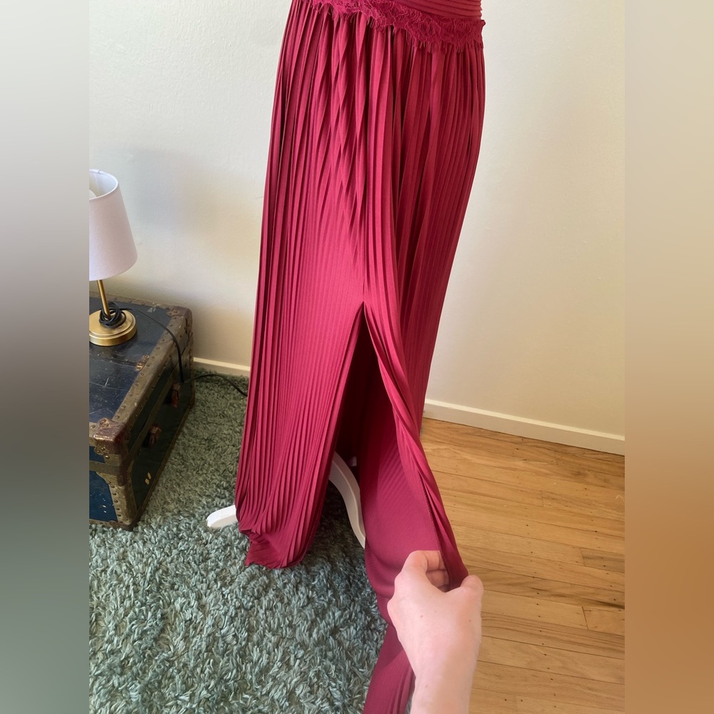 Asos deep v neck red gown with lace detailing - Picture 3 of 6